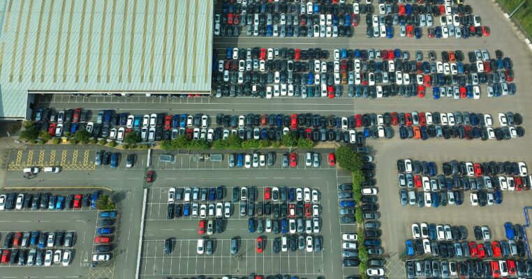 5 Reasons Why Parking Lot Cleaning Is Important